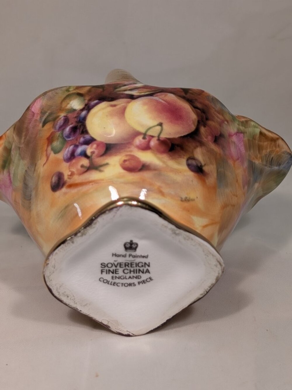 HAND PAINTED ARTIST Signed Sovereign China Basket Collectors Piece - Picture 7 of 8